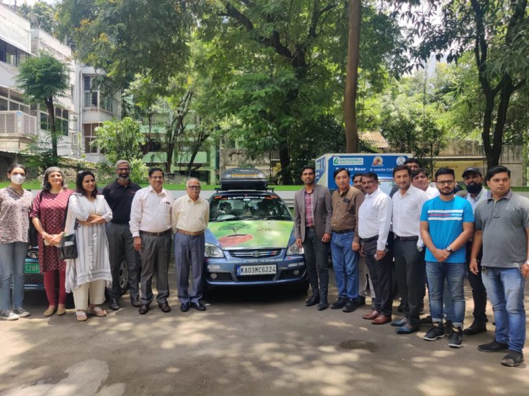 Environmentalist Narayanaswamy makes pit stop at Pune